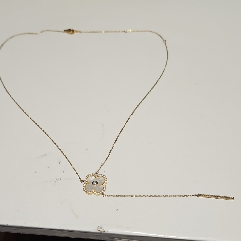 Elegant Gold Pearl Necklace